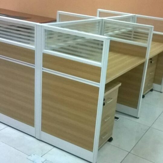 4 Seater Workstation