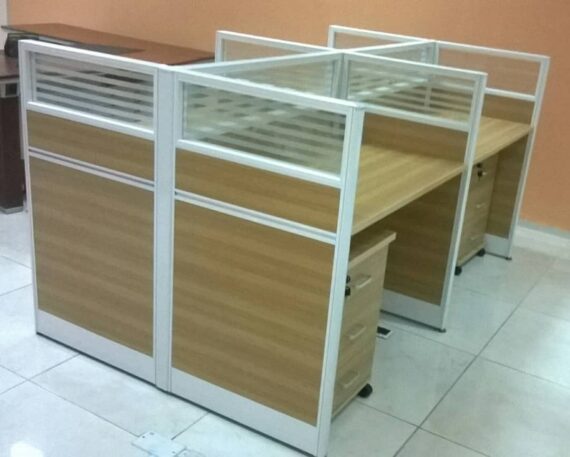 4 Seater Workstation