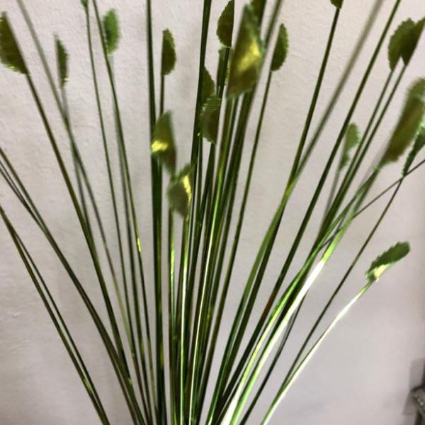Medium Green Metallic Tip Flower